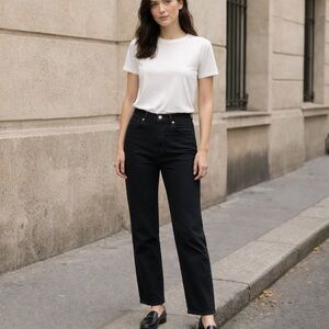 KOTN Black High-Rise Straight Leg Jeans • Size 2 • Elevated Everyday Denim